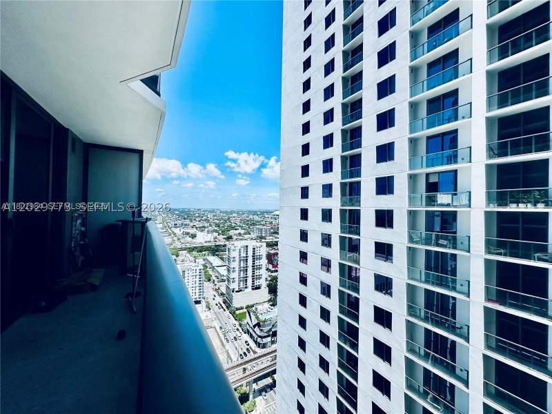 1 bedroom Condominium at 55 SW 9th St 3409, Brickell Heights West Con, Miami — photo 3
