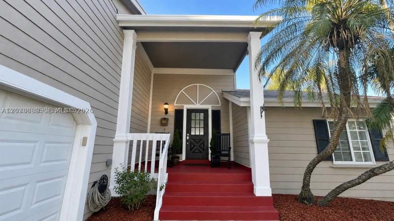 4 bedroom SingleFamilyResidence at 14510 SW 142nd Ct Cir S, COUNTRY WALK SEC 5, Miami — photo 2