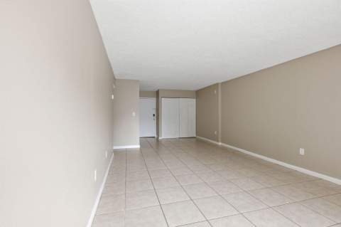 9360 Fontainebleau Boulevard Apt 310, Miami FL - photo 14 of 29