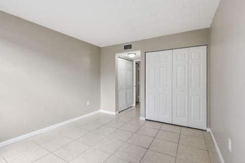 9360 Fontainebleau Boulevard Apt 310, Miami FL - photo 19 of 29