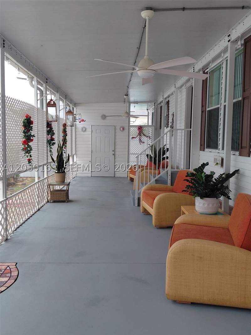 3 bedroom MobileHome at 35303 SW 180th Ave, Gateway West Condo, Homestead — photo 5