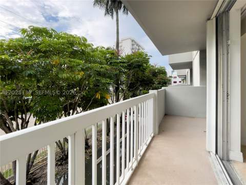 1670 Bay Rd 2D, Miami Beach FL - photo 13 of 19