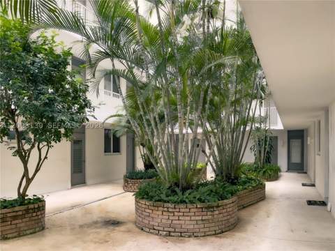 1670 Bay Rd 2D, Miami Beach FL - photo 18 of 19