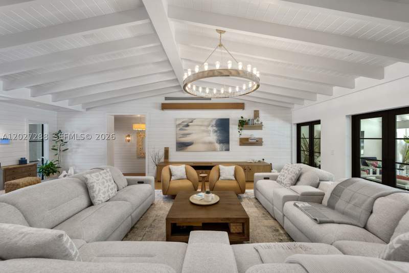 7 bedroom SingleFamilyResidence at 7101 SW 66th St, Glenvar Heights, Miami — photo 5