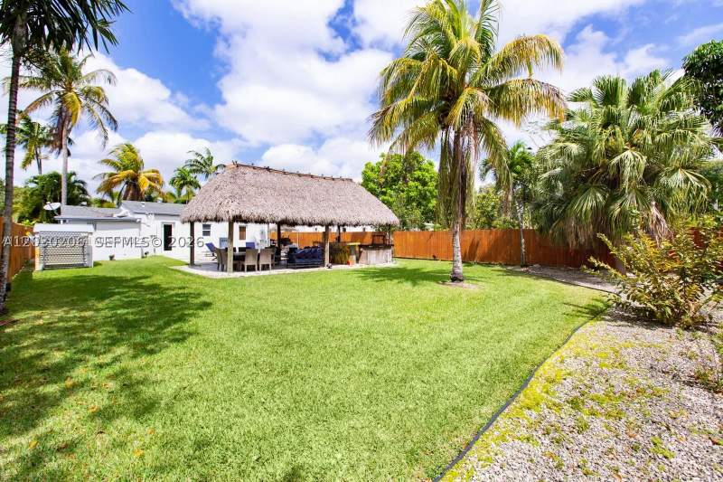2 bedroom SingleFamilyResidence at 6530 SW 43rd St, Bird Road Terrace, Miami — photo 4