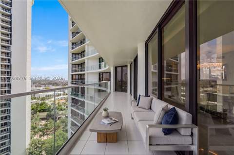 2800 Island Blvd 1605, Aventura FL - photo 16 of 33