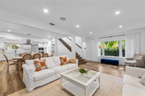 5236 Pine Tree Dr, Miami Beach FL - photo 8 of 52