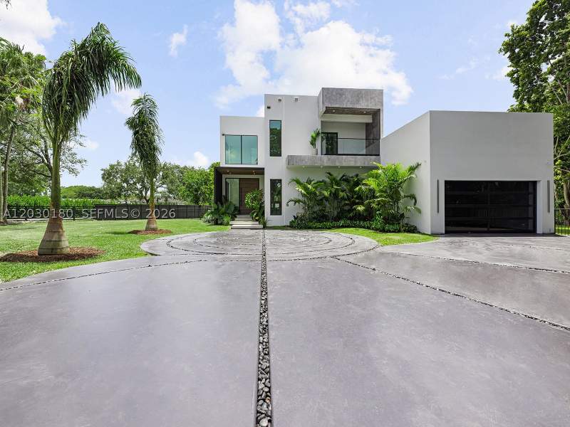6 bedroom SingleFamilyResidence at 9530 SW 95th Ct, Nutmeg Estates, Miami — photo 3