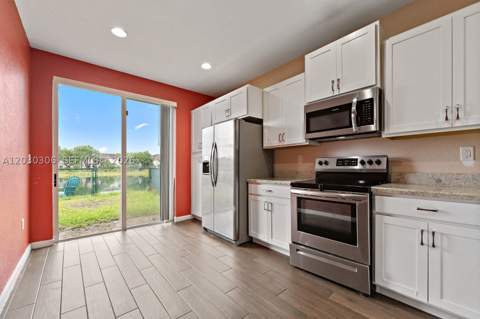 2390 SE 15th St, Homestead FL - photo 18 of 36