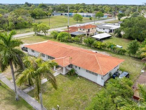 1895 NW 175th St, Miami Gardens FL - photo 23 of 92