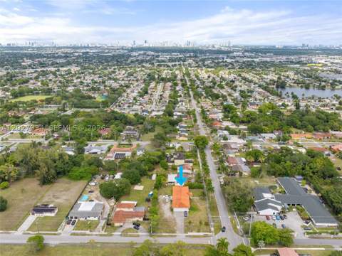 1895 NW 175th St, Miami Gardens FL - photo 9 of 92