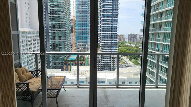 1 bedroom Condominium at 1111 SW 1 Av 2718-N, Axis On Brickell II Condo, Miami — photo 2