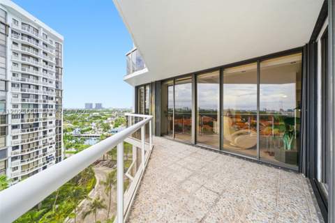 3610 Yacht Club Dr 1115, Aventura FL - photo 17 of 42