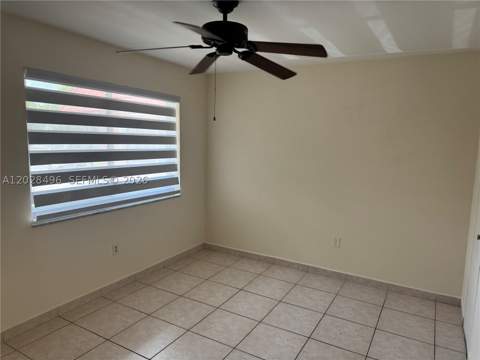 7033 NW 169th St, Hialeah FL - photo 12 of 28