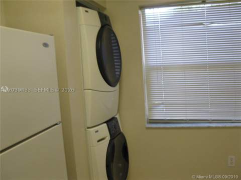 2322 SE 23rd Ave 2322, Homestead FL - photo 6 of 8