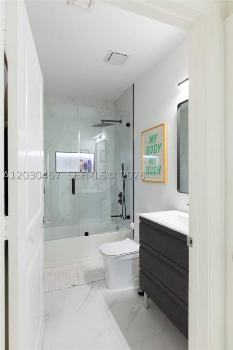 700 NE 25th St 1003, Miami FL - photo 19 of 27