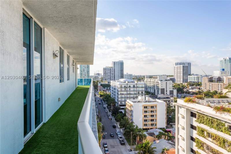 2 bedroom Condominium at 700 NE 25th St 1003, Star Lofts On The Bay Con, Miami — photo 4