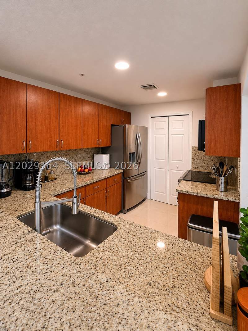 3 bedroom Condominium at 6540 NW 114th Ave 1408, The Courts At Doral Isles, Doral — photo 3