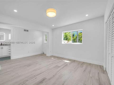 1905 Alamanda Dr, North Miami FL - photo 11 of 19