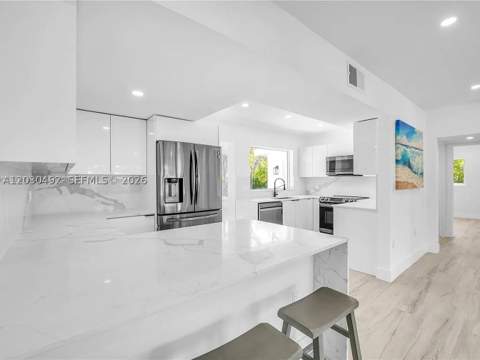 1905 Alamanda Dr, North Miami FL - photo 9 of 19
