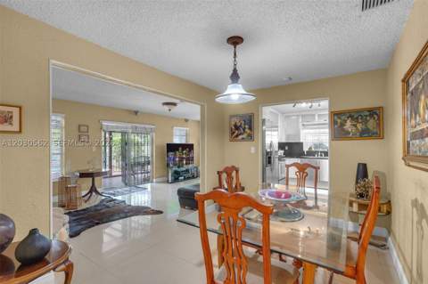 1320 SW 84th Ave, Miami FL - photo 7 of 44