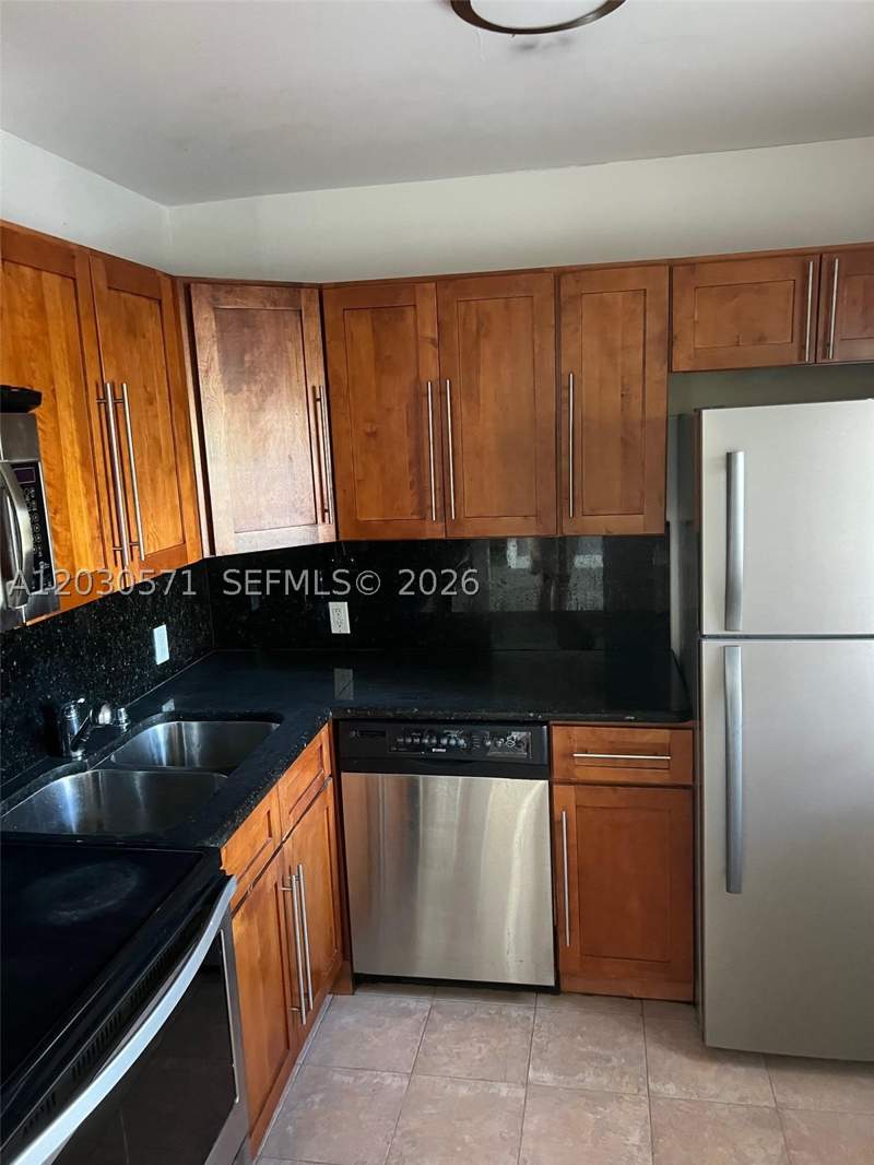 2 bedroom Condominium at 3301 N Country Club Dr 407, Bravura I Condo, Aventura — photo 4