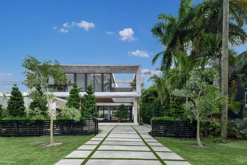7 bedroom SingleFamilyResidence at 360 S Hibiscus Drive, Hibiscus Island, Miami Beach — photo 2