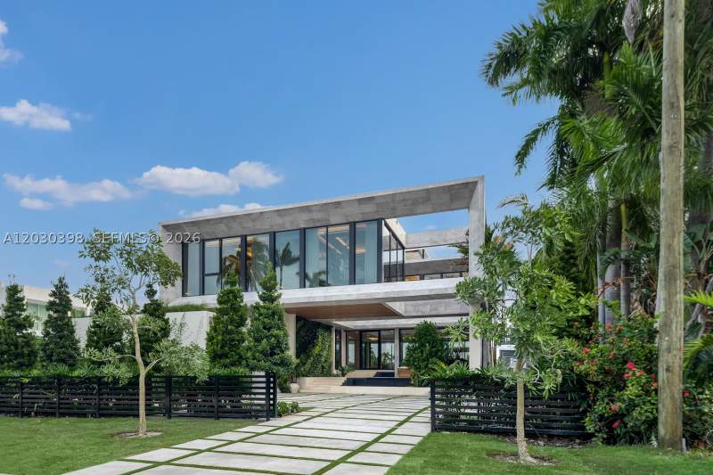 7 bedroom SingleFamilyResidence at 360 S Hibiscus Drive, Hibiscus Island, Miami Beach — photo 3