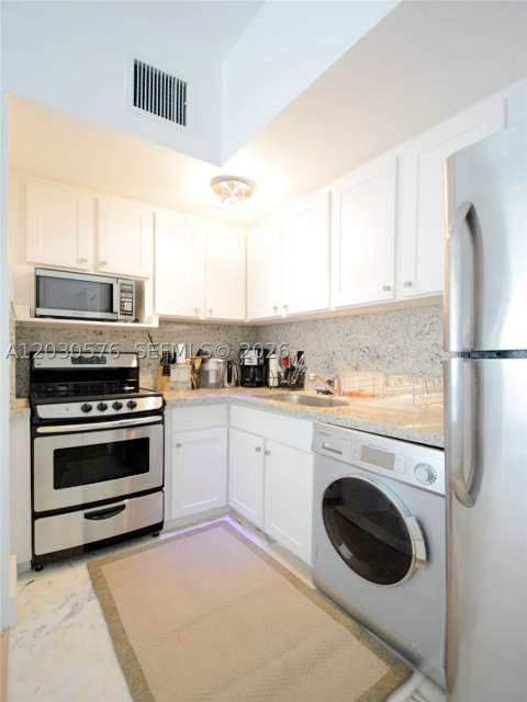 1342 Drexel Ave 105, Miami Beach FL - photo 10 of 11