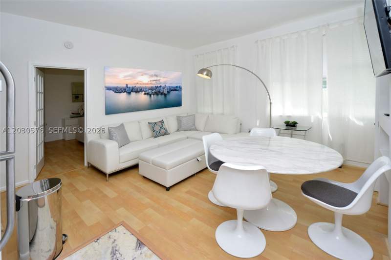 2 bedroom Condominium at 1342 Drexel Ave 105, 1342 Drexel Condo, Miami Beach — photo 2