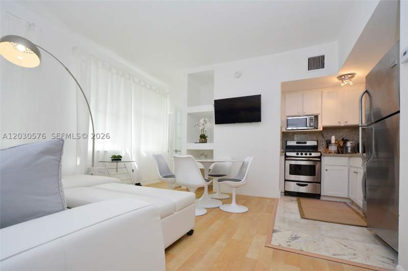 2 bedroom Condominium at 1342 Drexel Ave 105, 1342 Drexel Condo, Miami Beach — photo 5