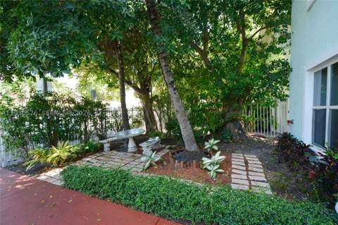 1342 Drexel Ave 105, Miami Beach FL - photo 7 of 11