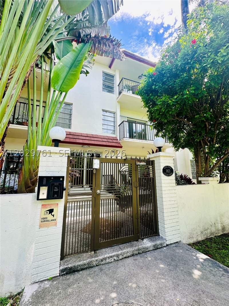 1 bedroom Condominium at 1821 Jefferson Ave 205, Royal Palm Villas Condo, Miami Beach — photo 3