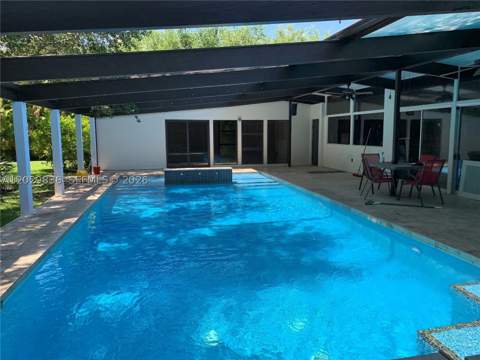 6060 SW 133rd St, Pinecrest FL - photo 6 of 6