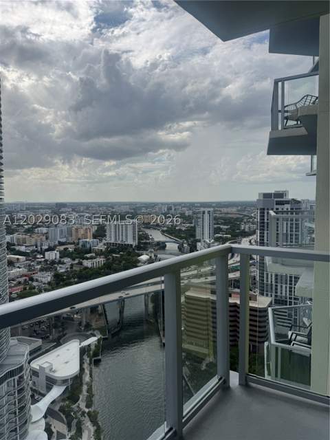 185 SW 7th St 3900, Miami FL - photo 11 of 14