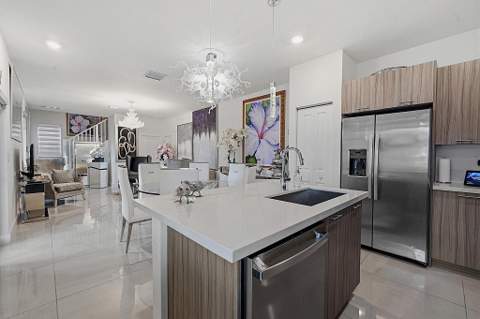 8321 Central Park Boulevard, Doral FL - photo 15 of 81