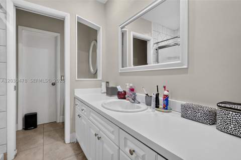 18240 NE 8th Ave, North Miami Beach FL - photo 17 of 66