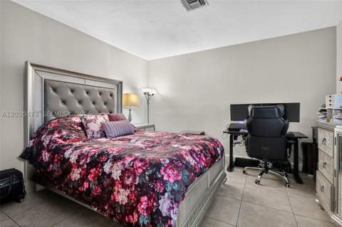 18240 NE 8th Ave, North Miami Beach FL - photo 22 of 66