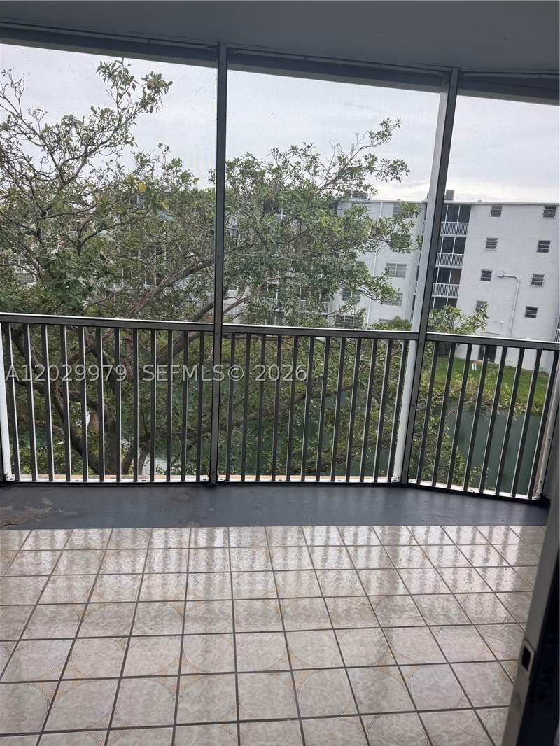 2 bedroom Condominium at 1710 NE 191st St 411-3, Jade Winds Group Bamboo G, Miami — photo 4