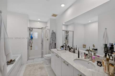 950 Brickell Bay Dr 4504, Miami FL - photo 15 of 28