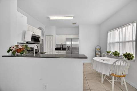 14215 SW 156th Avenue N, Miami FL - photo 16 of 47