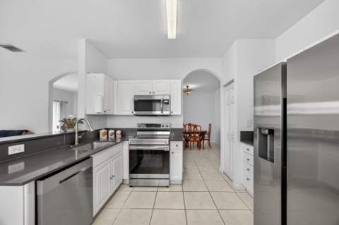 14215 SW 156th Avenue N, Miami FL - photo 18 of 47