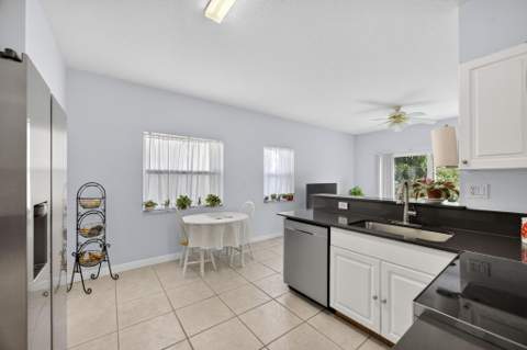 14215 SW 156th Avenue N, Miami FL - photo 21 of 47