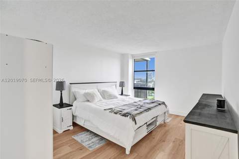 20379 W Country Club Dr 1440, Aventura FL - photo 10 of 36