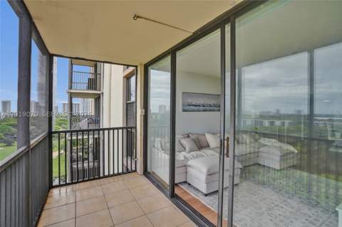 20379 W Country Club Dr 1440, Aventura FL - photo 13 of 36