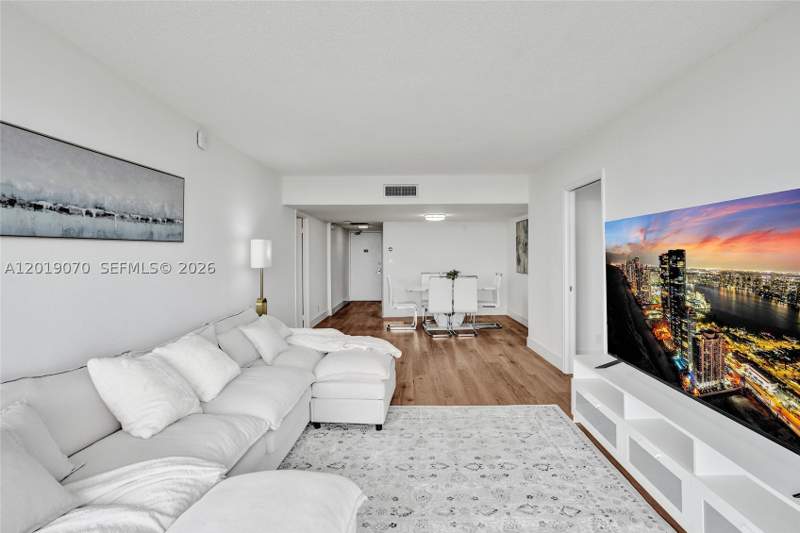 2 bedroom Condominium at 20379 W Country Club Dr 1440, Coronado Condo- Tower III, Aventura — photo 3