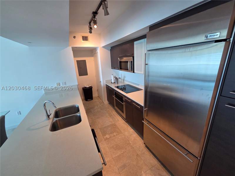2 bedroom Condominium at 500 Brickell Ave 3105, 500 BRICKELL EAST CONDO, Miami — photo 2