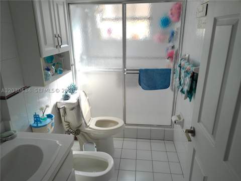 10812 SW 33rd St, Miami FL - photo 12 of 18
