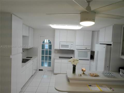 10812 SW 33rd St, Miami FL - photo 7 of 18
