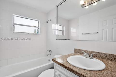 7232 SW 94th Pl E6, Miami FL - photo 9 of 13